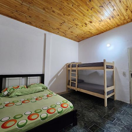 Hostel Lo De Kata Garupá Esterno foto